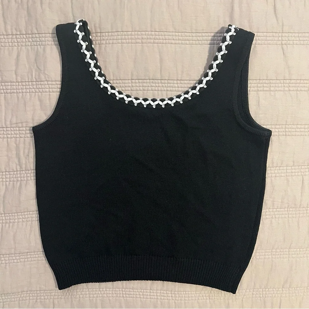 St. John Black Tank Top with White Trim - Picture 3 of 4